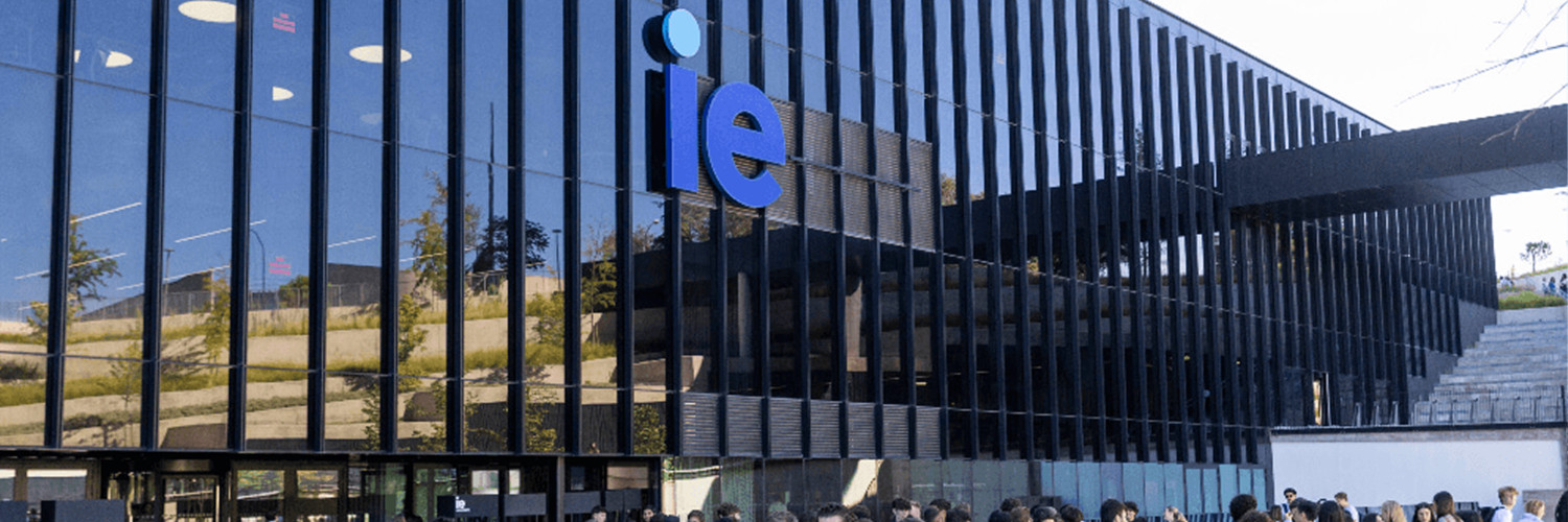 <p>Creating life-long relationship with a global alumni community</p>